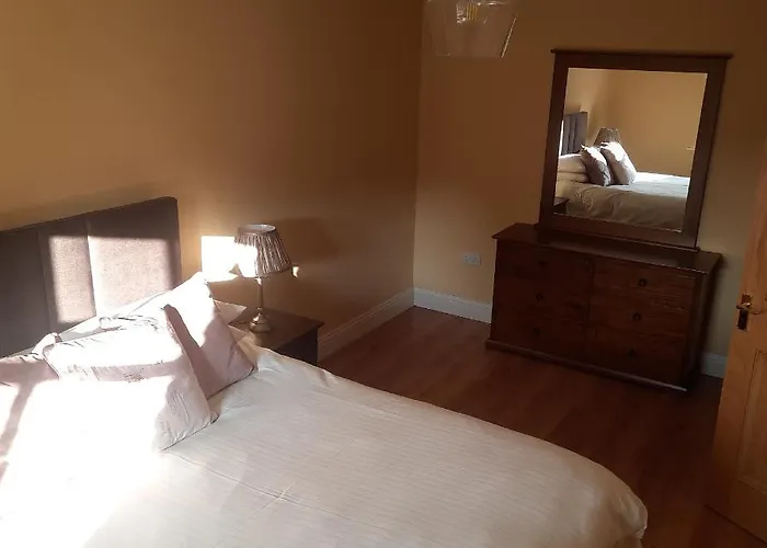 Holywood House No 2 別荘